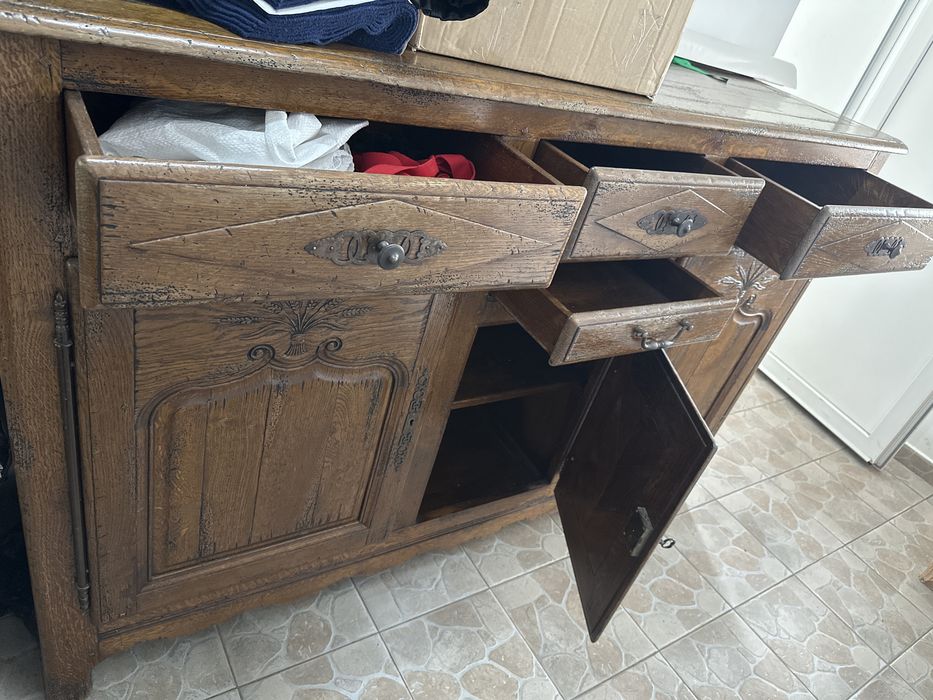 Comoda lemn nuc veche L 176cm x l 53 cm x h 114,5 cm h