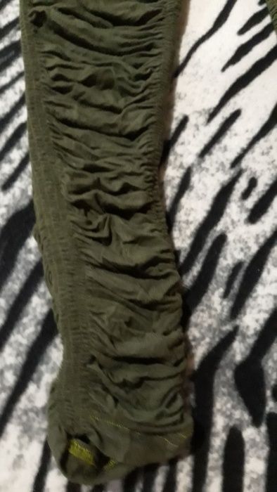 Комплект -Еластичен Клин и Блузка