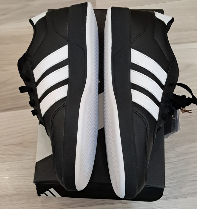 Нови маратонки Adidas Sportswear номер 39 1/3