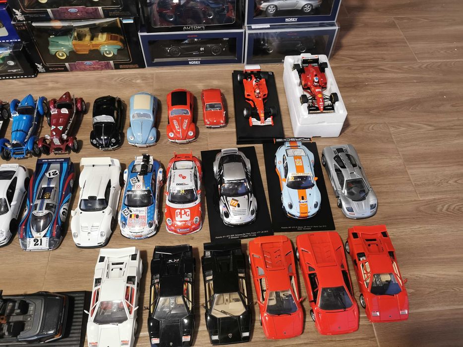Colectie 115 machete 1 18 BBurago Maisto AutoArt Sun Star schimb cu diverse sau auto
