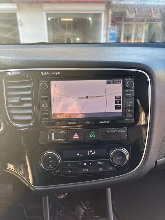 Продавам Mitsubishi