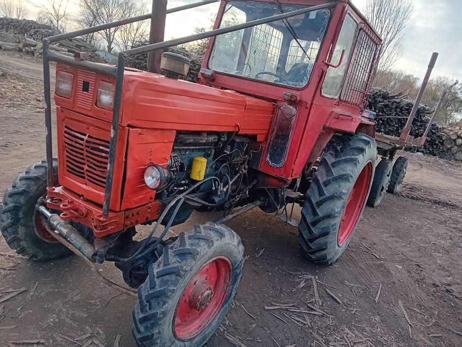 Tractor U 651 4x4 Forestier + remorcă busteni, stare foarte bună