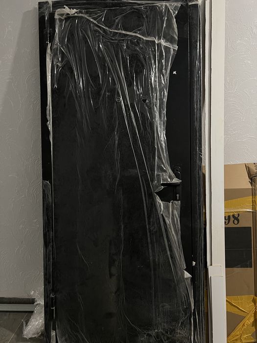 Дверь входная.