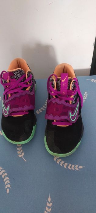 Adidași Nike, măsură 42