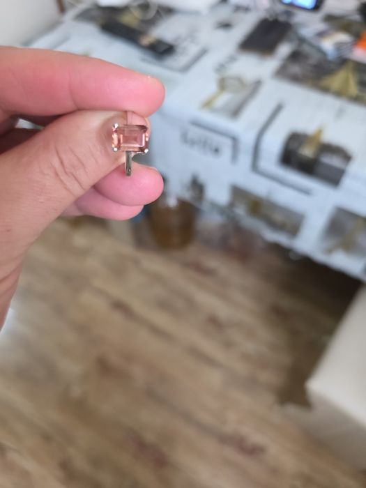 Inel aur cu piatra sultanit