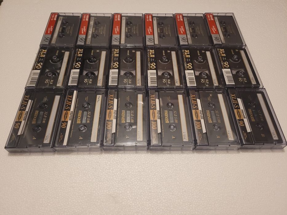 Lot 12  casete Maxell crom