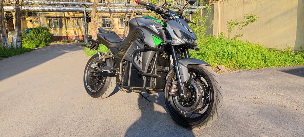 Электромотоцикл Kawasaki Z1000.