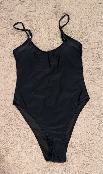 Costum de baie întreg