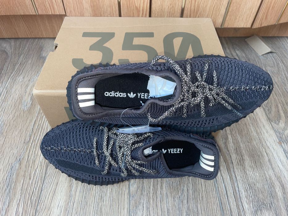 adidas Yeezy Boost 350 v2