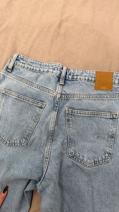 Прямые джинсы Zara