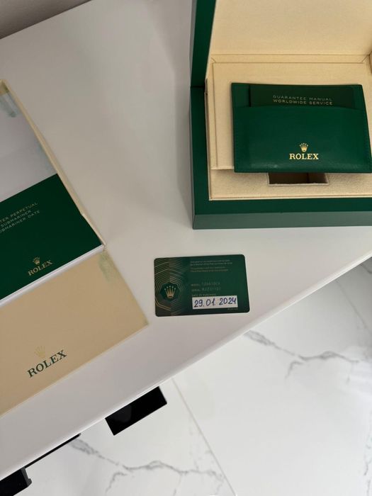 Rolex Submariner Date „Starbucks”, referința 126610LV