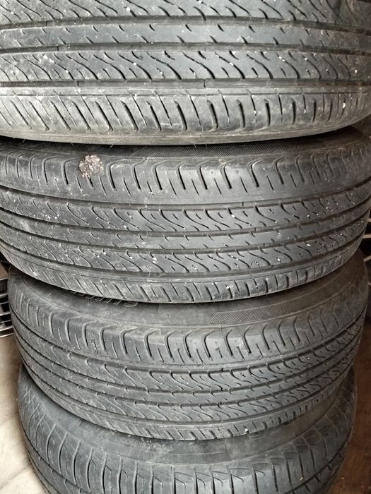 Продам комплект резины с дисками