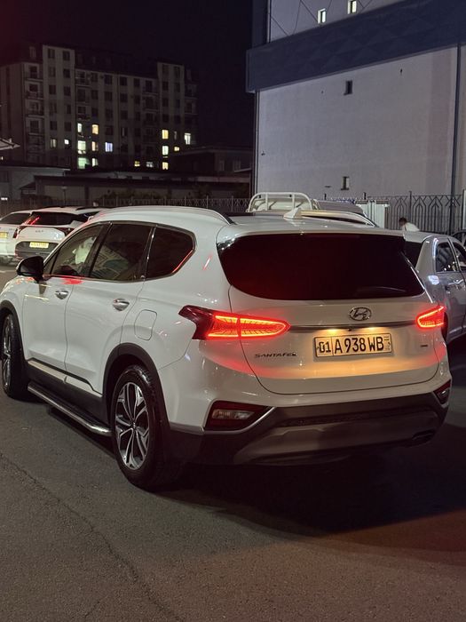 Hyundai SANTA FE