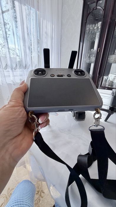 Дрон DJI AIR3S - продвинутый дрон.