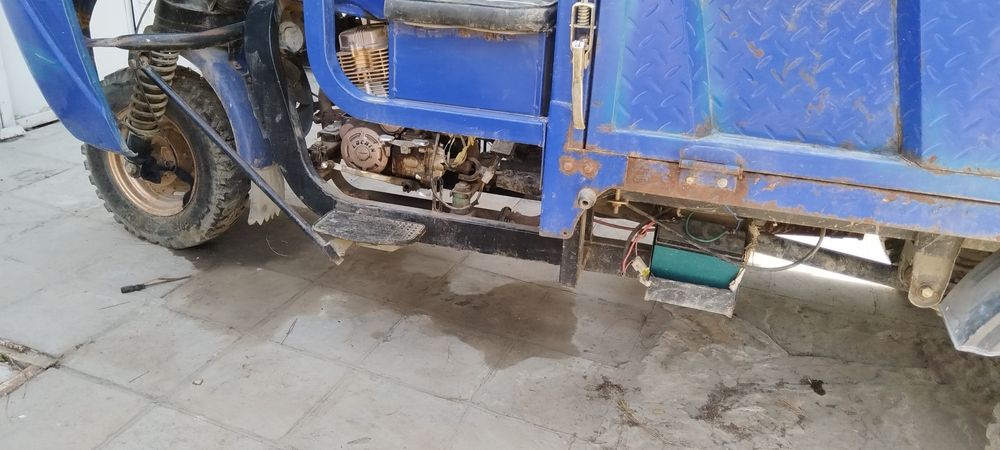 Lochin kup yurmagan 1 yildan beri yotiipti usti yozilgan edi