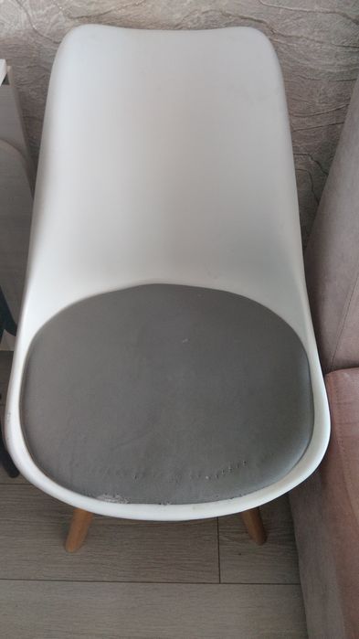 Продаю стулья 4 штуки