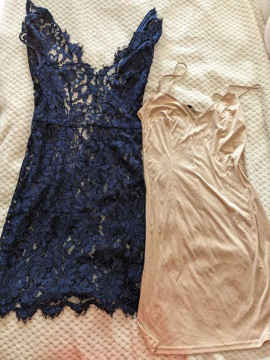 Официална рокля синя с дантела Vayana