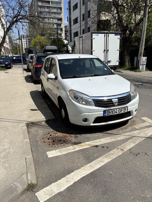Dacia Sandero 2011