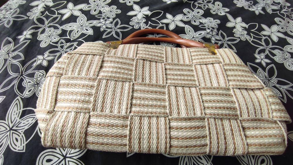 Две дамски чанти