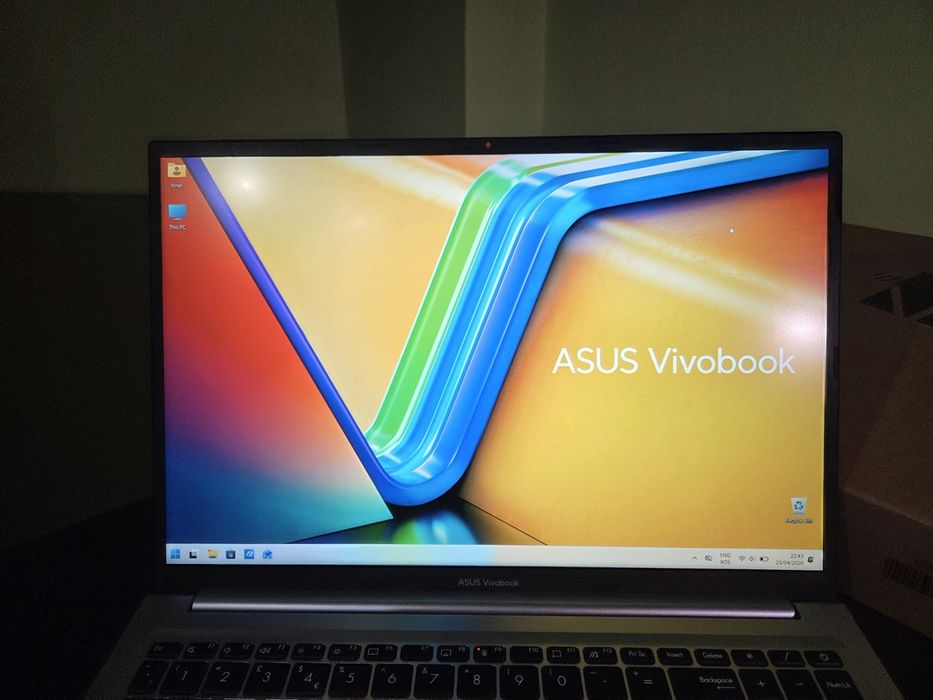 Laptop Asus Vivobook 16 in cutie