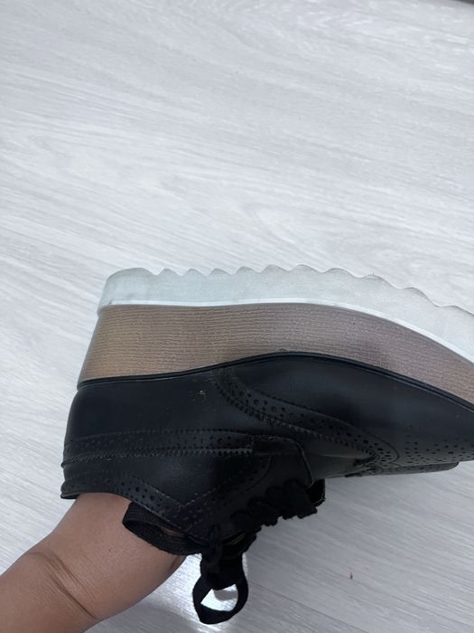 Продаю свои туфли на платформе