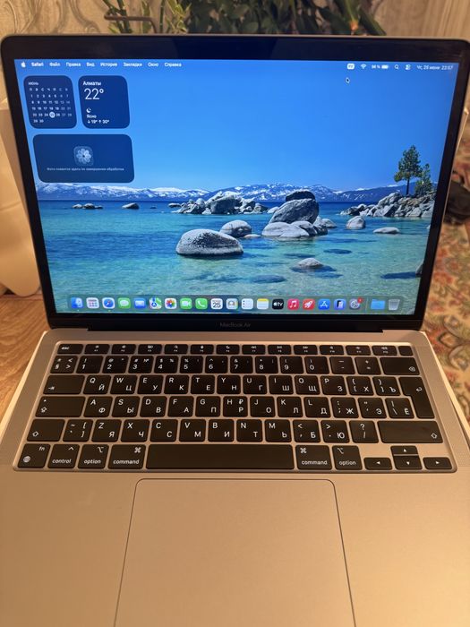 Macbook air M1 2020 8гб 245гб