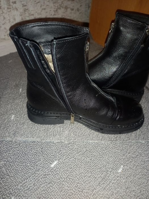 Продам  зимние ботинки