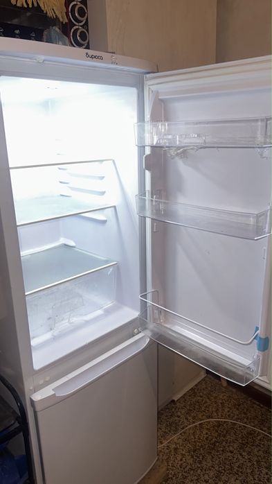 Продам холодильник почти новый