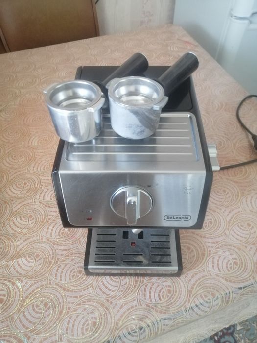 Продам кофемашину delonghi