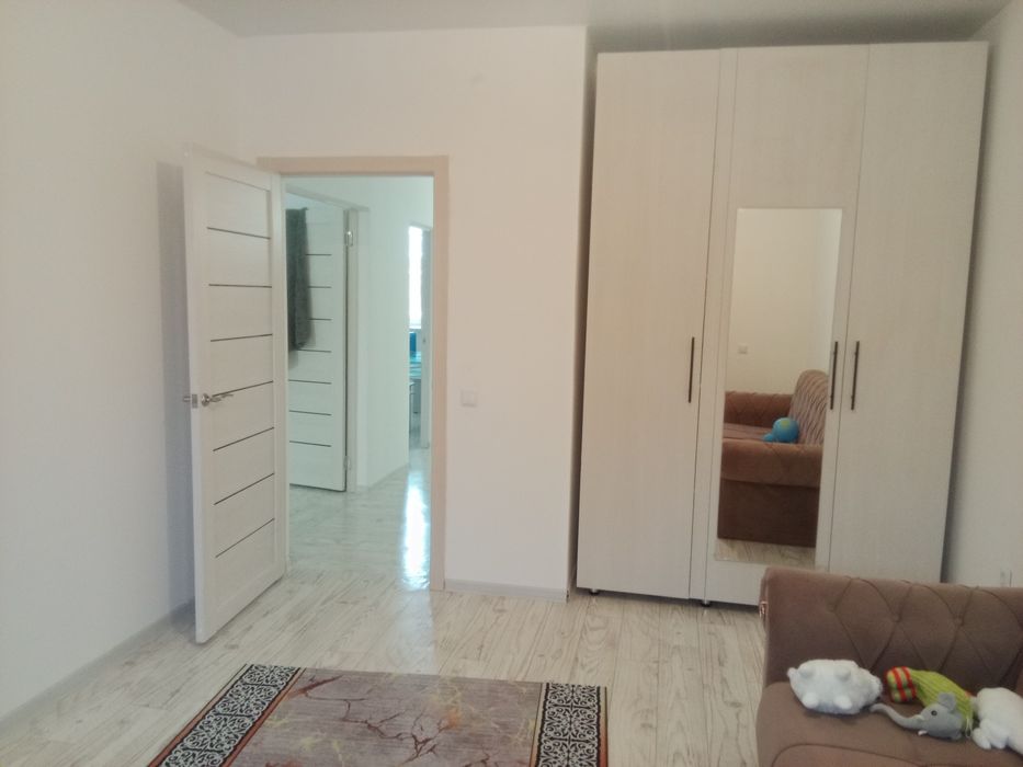 Сдам квартиру 180000