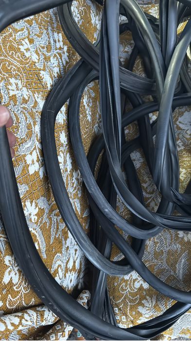 Уплотнители двери на Lexus  RX 2 поколение