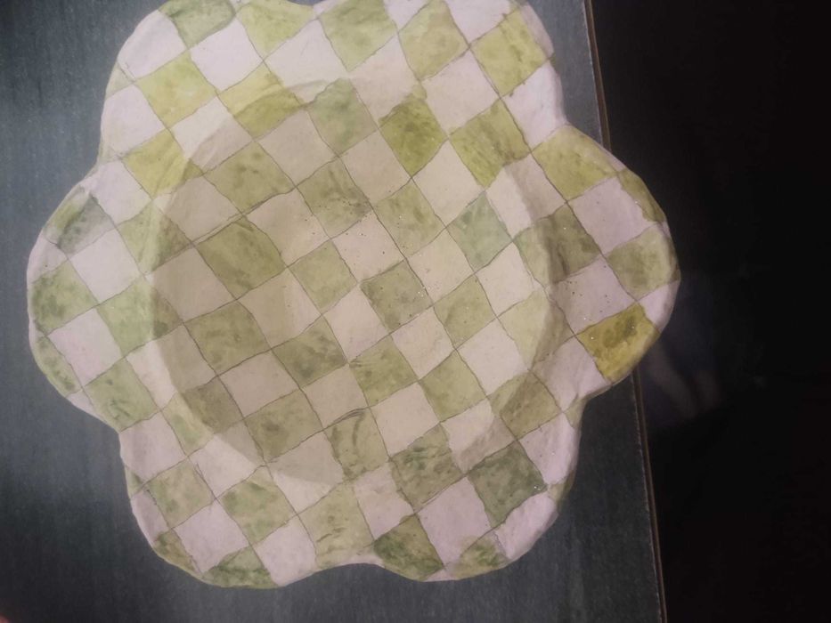 Mici boluri handmade și pictate manual din papier mache