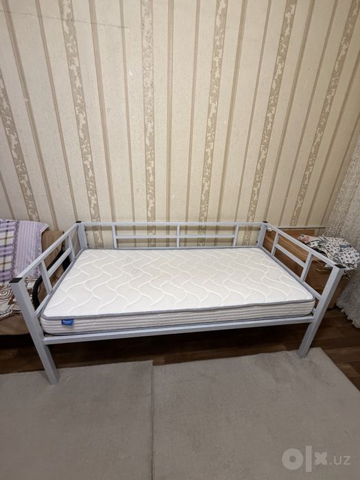 Железная кровать