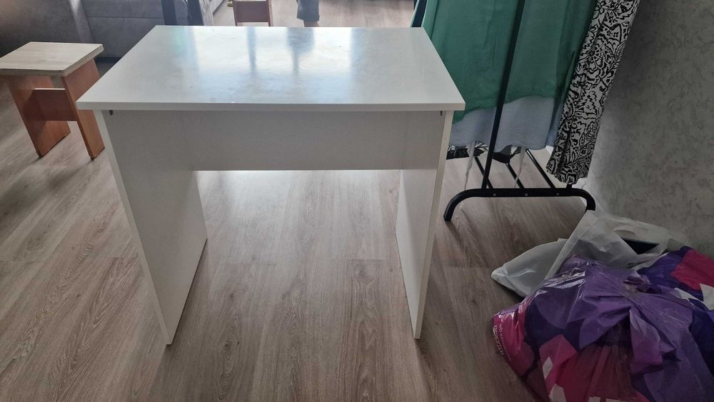 Продам стол писменный