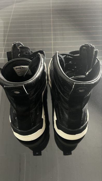 DIESEL мъжки черни кожени сникърси