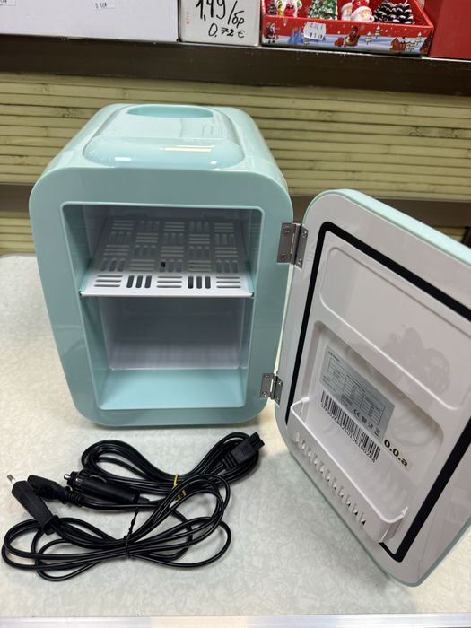 Преносим мини хладилник Cecotec