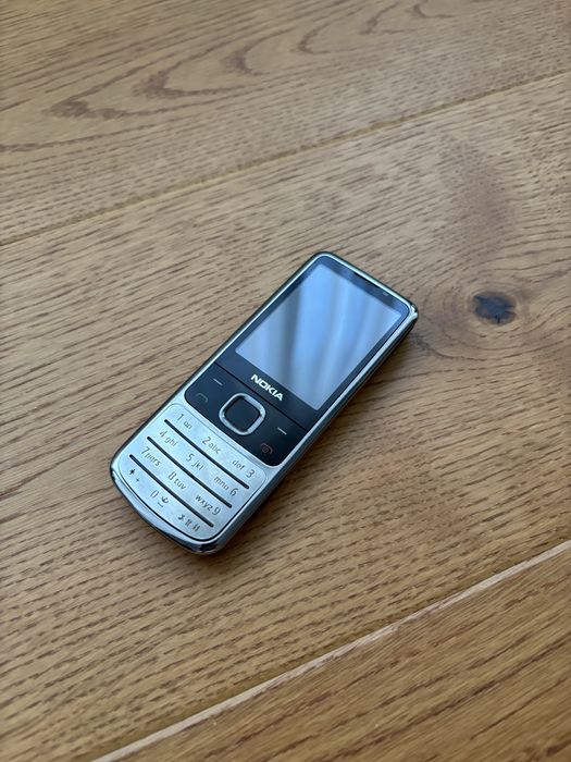 Nokia 6700 classic argintiu