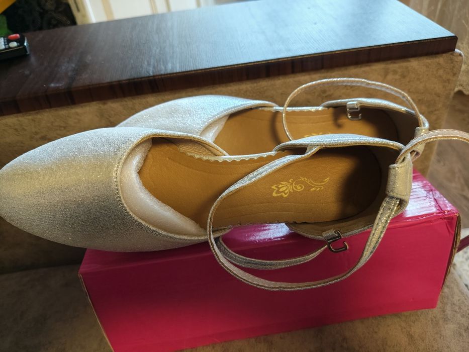 Туфли для бальных танцев