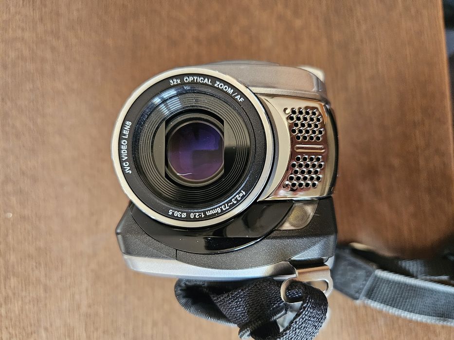 Видеокамера JVC Everio GZ-MG21U 20 GB Hard disk