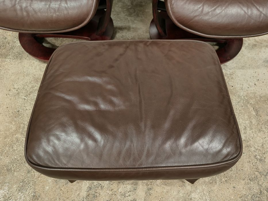 Комплект от две Relax кресла с табуретка от естествена кожа