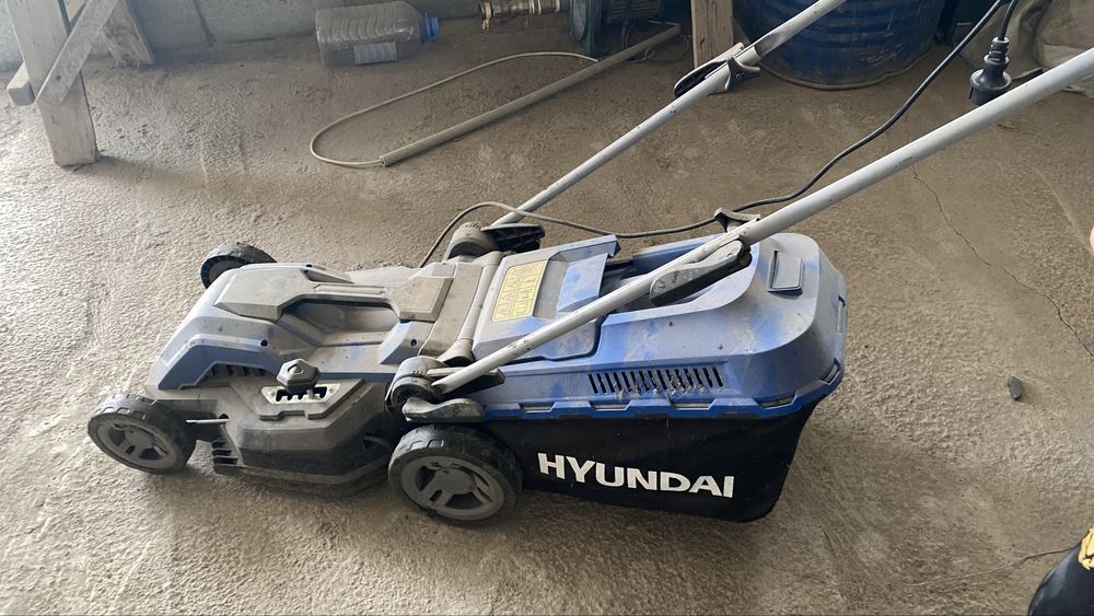 Газонокосилка на запчасти 2шт