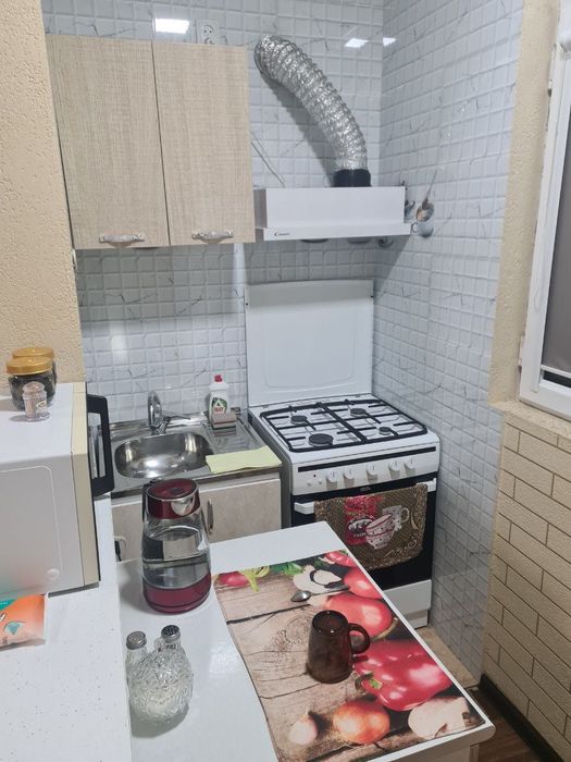 Ялангач массив 1- комнатная, ремонт, мебель, техника 45000!