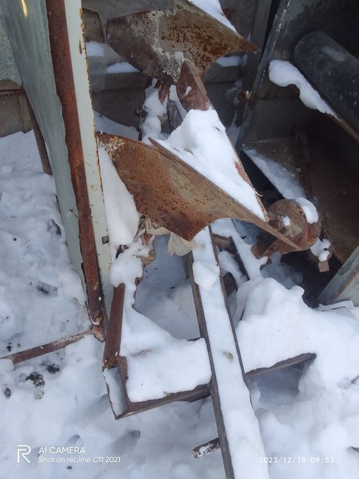 Трактор  320 Жаңалық ауылында