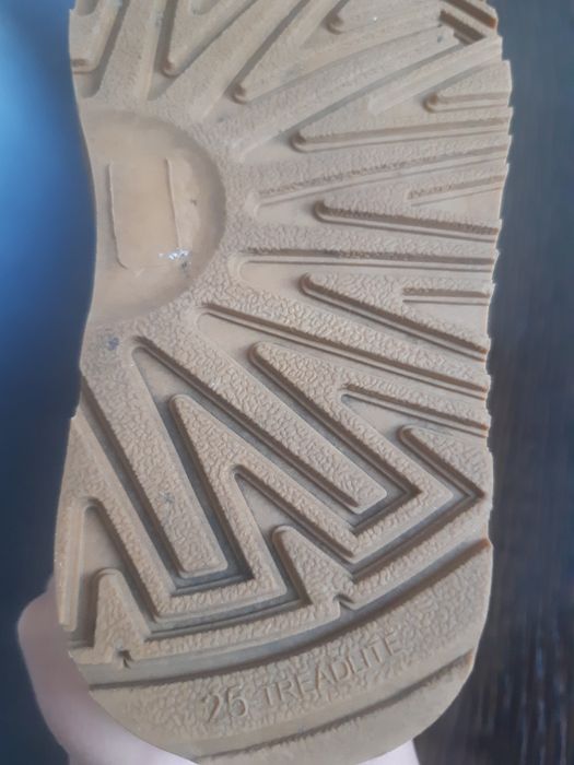 Продаются угги детские