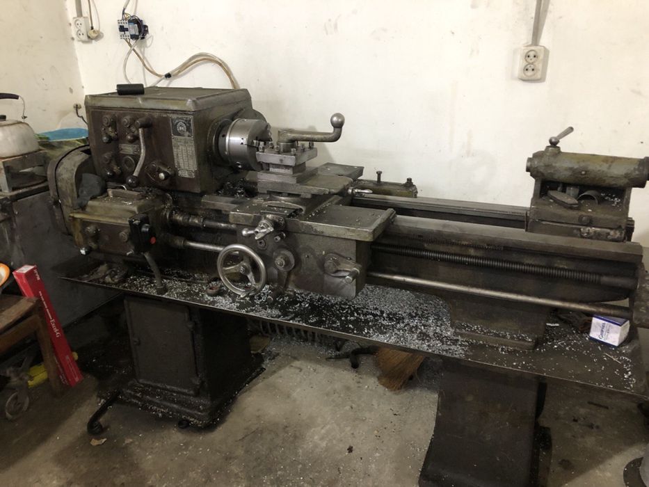 Токарный станок.
