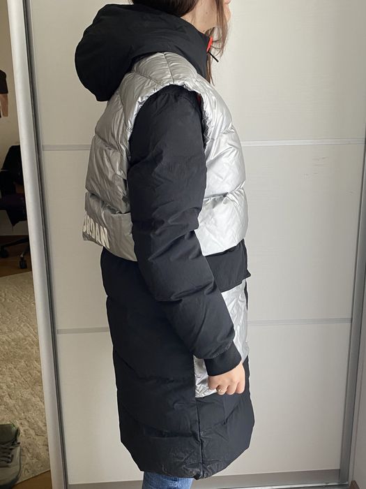 Vand geaca  lunga Jordan marime xs standard fit