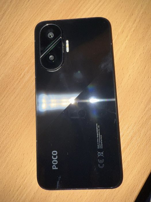 Продам Poco F7 (12/512)