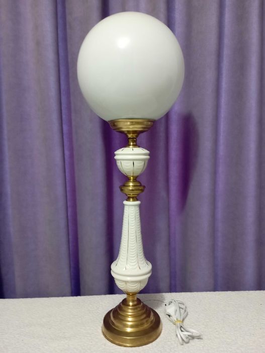 Старинни лампи с абажури