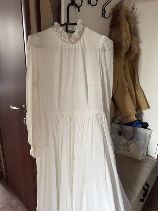 Продам белое платье