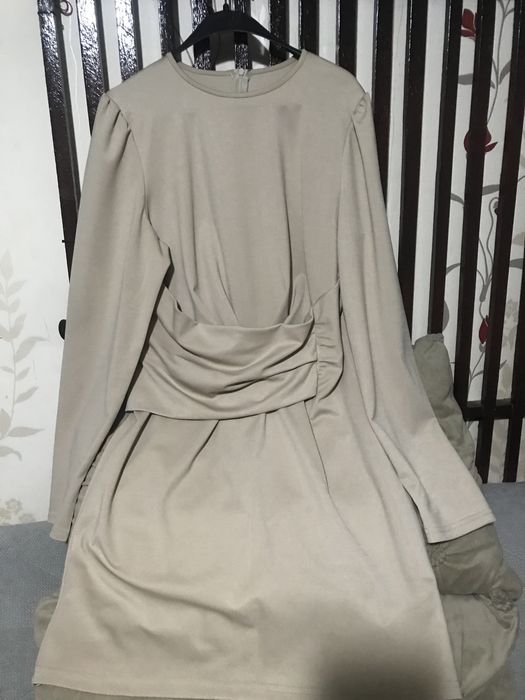 Rochita eleganta culoare crem